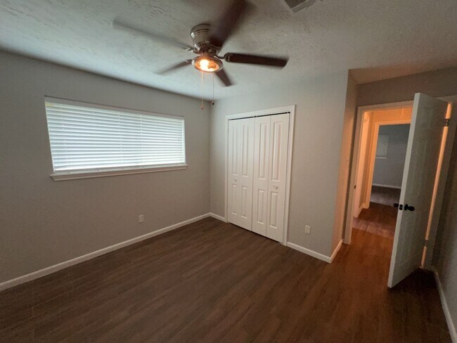 Building Photo - 30707 Martens Rd