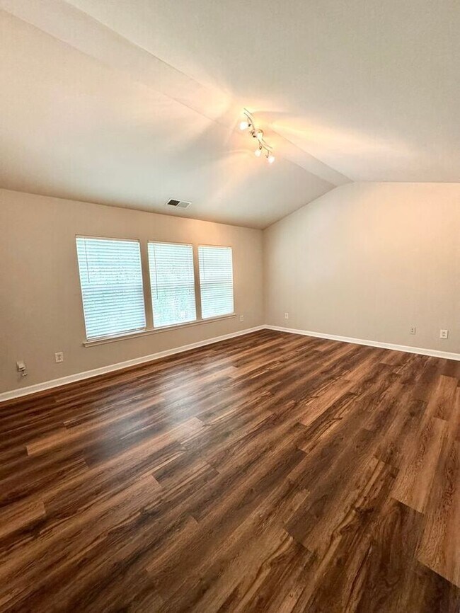 Building Photo - Fabulous Home in Ballantyne!!!