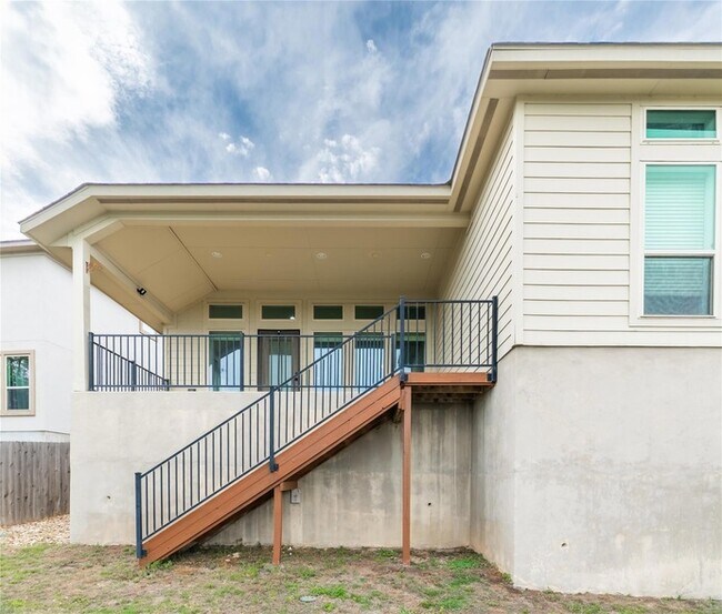 Building Photo - 125 Saturnia Dr