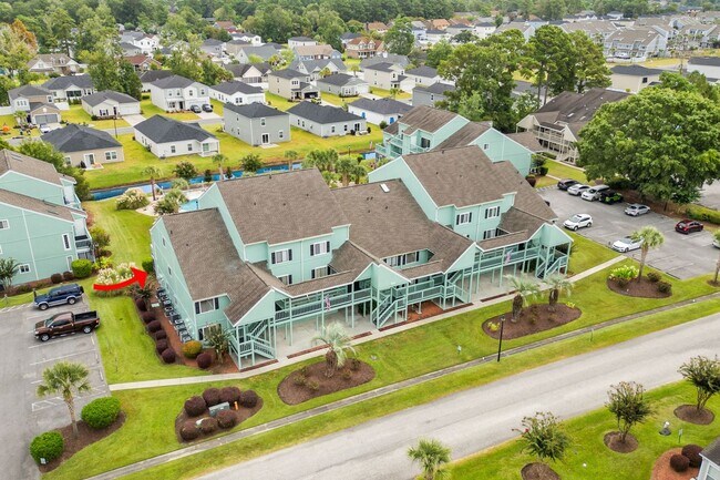 Building Photo - First Floor Seasonal Rental Available December 1, 2025-June 30, 2026-Golf Colony 40S