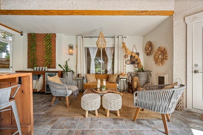 Building Photo - 989 Summer Lakes Dr