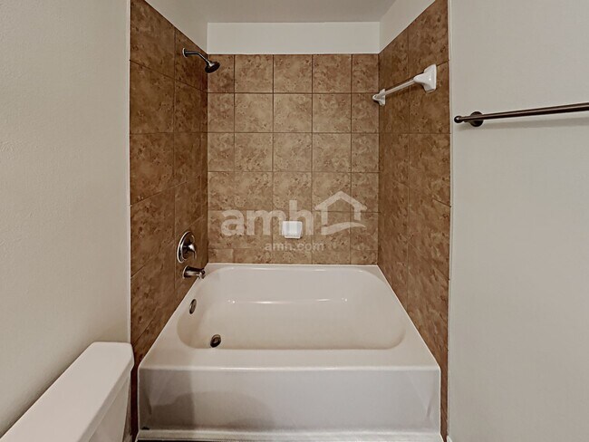 Building Photo - 18226 Amalfi Coast Dr