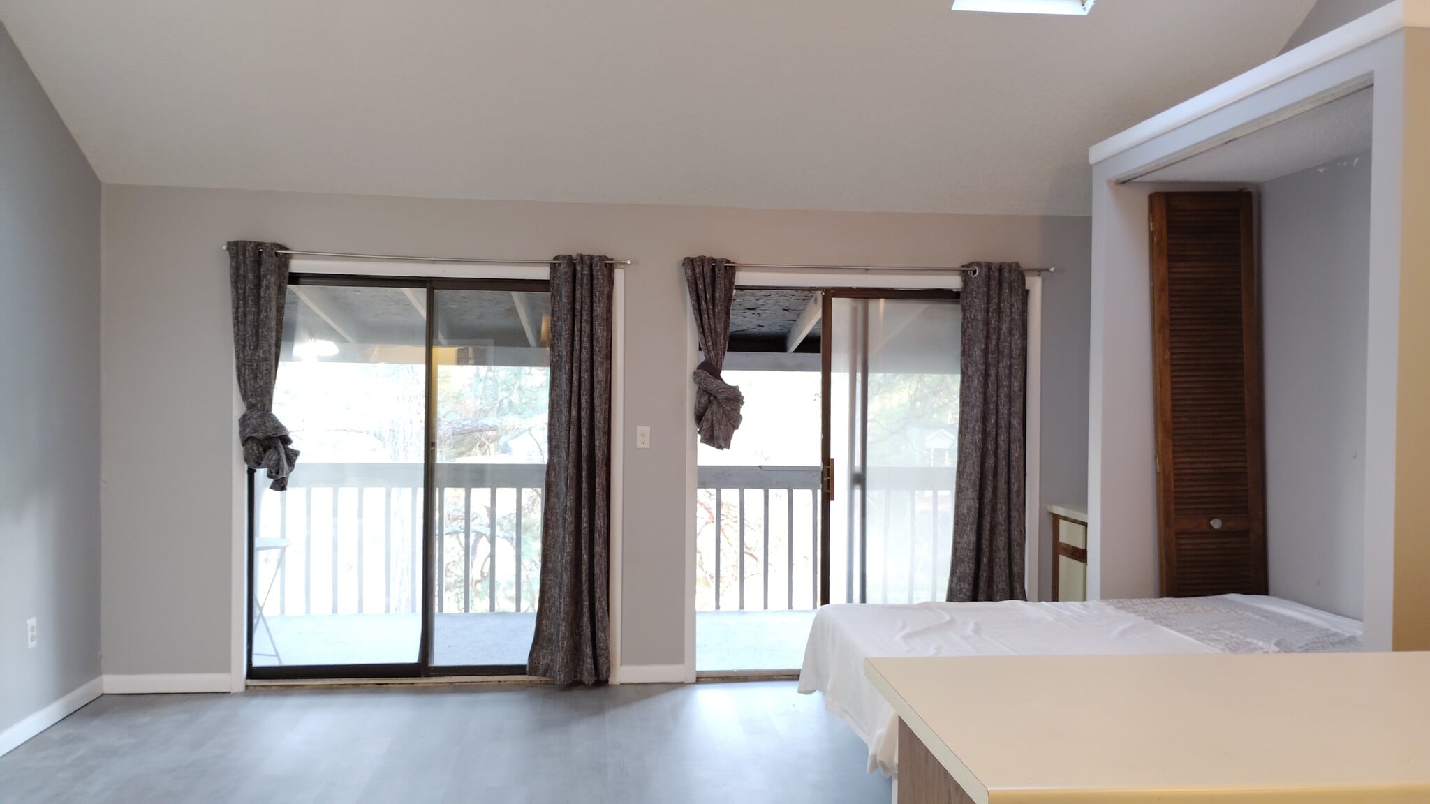 Building Photo - 500 Fairway Village Dr