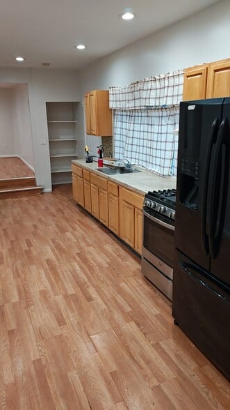 Building Photo - 234 E 9th Ave