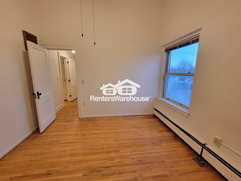 Building Photo - 101 2nd Ave N