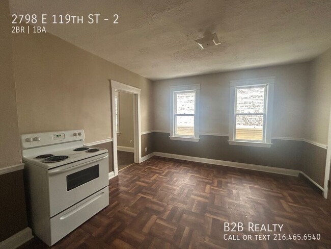 Building Photo - Charming 2-Bedroom Property in Prime Location