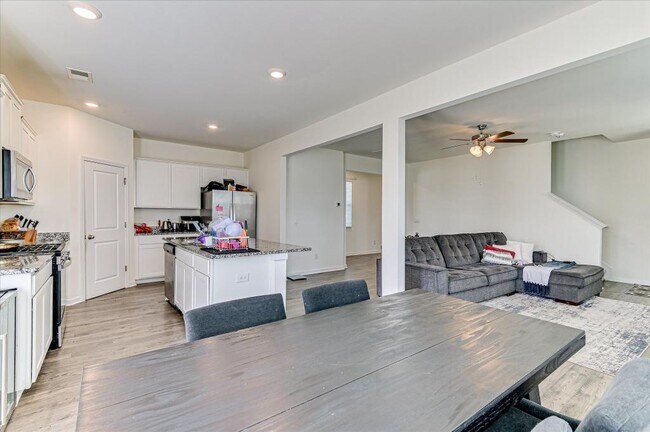 Building Photo - 2101 Saltwater Bnd