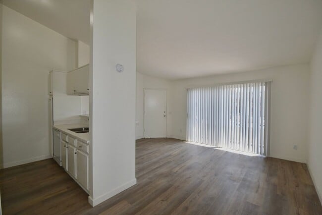 Interior Photo - 15520