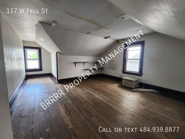 Building Photo - 117 W Fell St