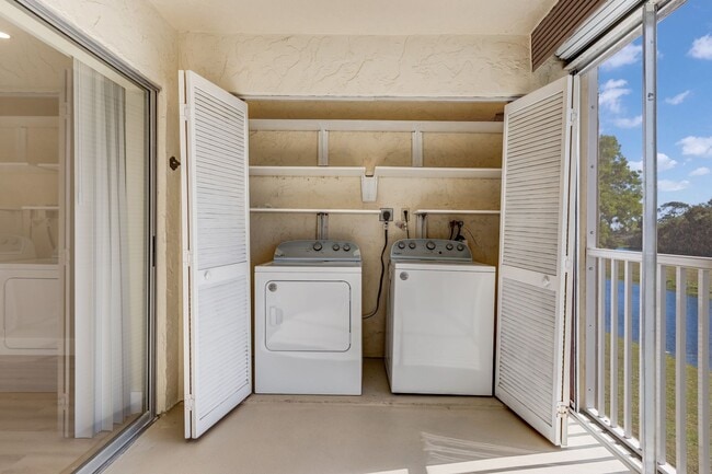 Building Photo - ** COUNTRY CLUB MANOR ** 2 BED / 2 BATH - CONDO - 55+ COMMUNITY - REMODELED - ANNUAL RENTAL