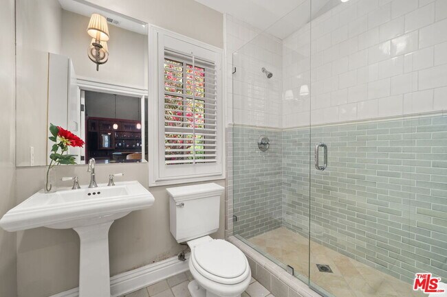 Building Photo - 4923 Amigo Ave