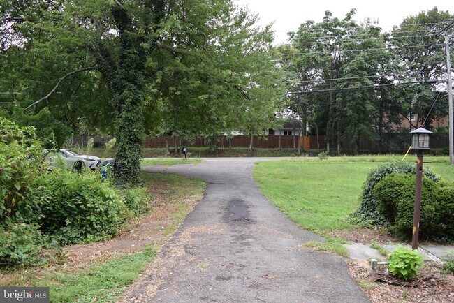 Building Photo - 4500 Franconia Rd