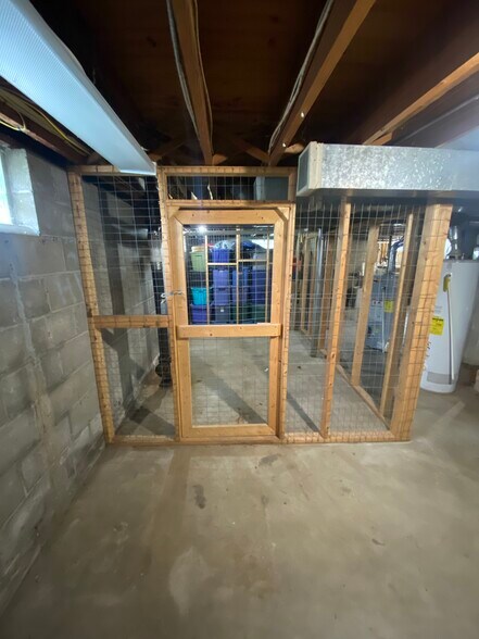 Building Photo - 213 Garfield Ave