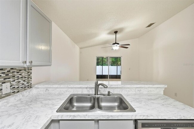 Building Photo - 13817 Valleybrooke Ln