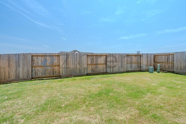 Building Photo - 21514 Barnridge Ct