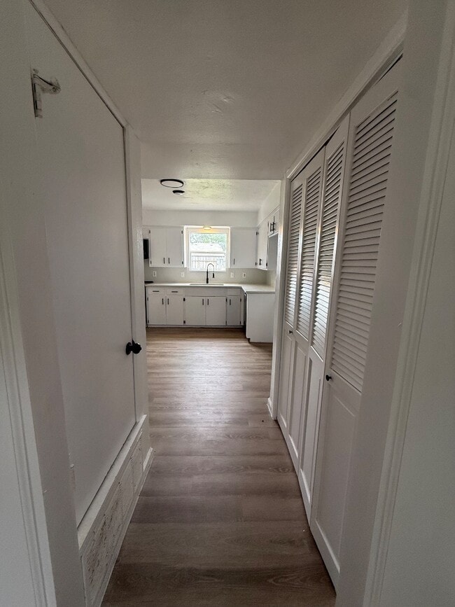 Building Photo - 4617 Cobblestone Ln