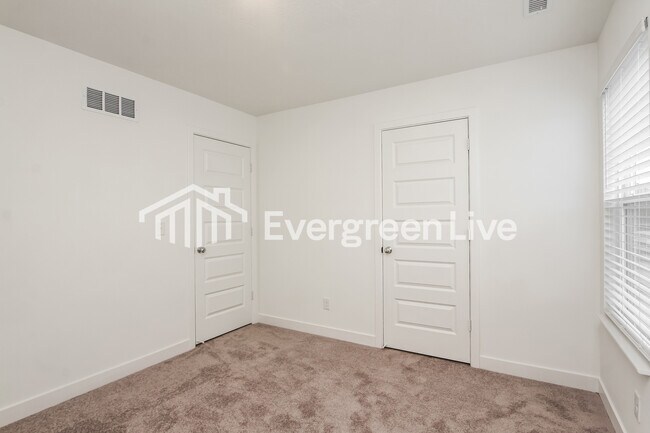 Building Photo - 936 Penrose Pl