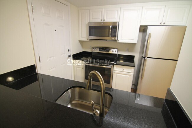 Building Photo - 17 Wendell St