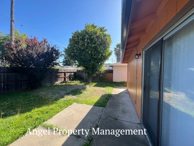 Building Photo - 6557 37th Ave