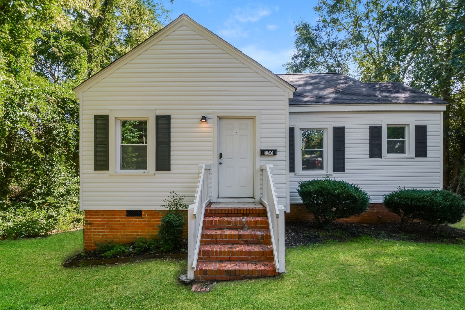 Building Photo - 130 Kensington Cir