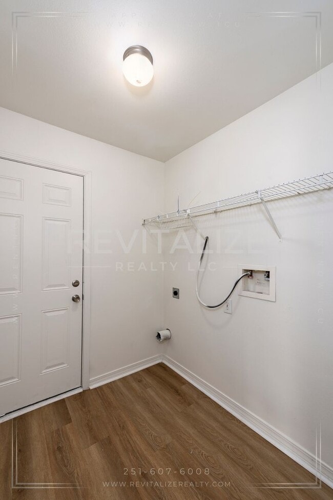 Building Photo - Spacious 3-Bedroom Home with Open Floor Plan and Big Backyard in West Mobile!