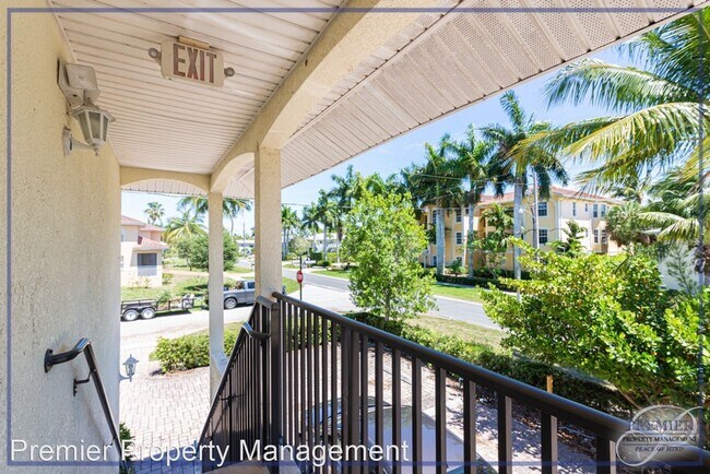 Building Photo - 1555 Blue Point Ave