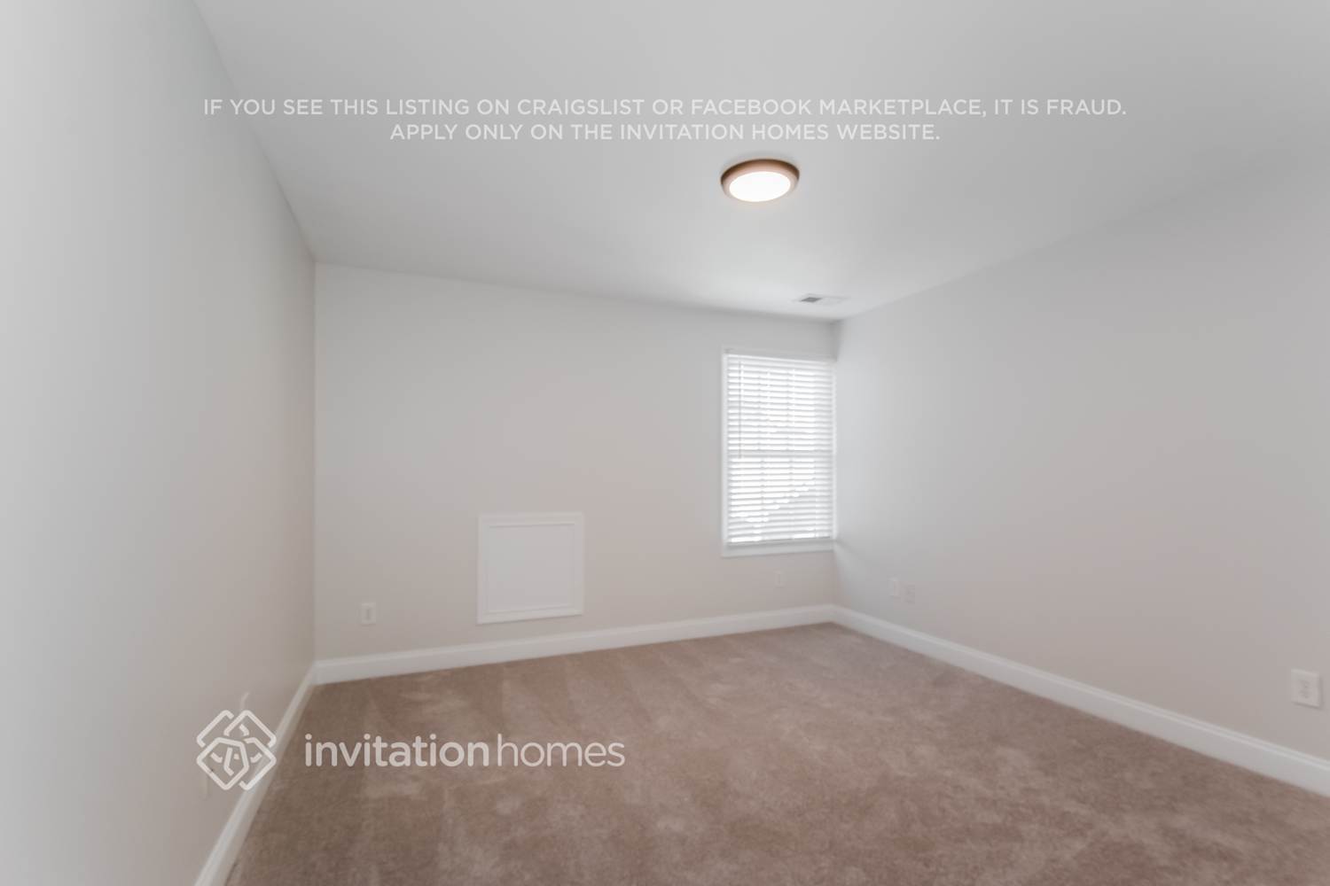 Building Photo - 2027 Oak Trail Dr