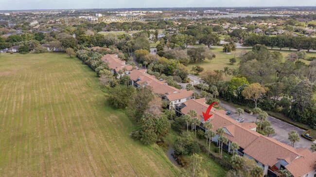Building Photo - 11355 Pond View Dr