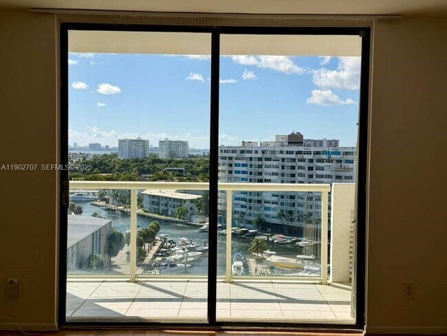 Building Photo - 13499 Biscayne Blvd