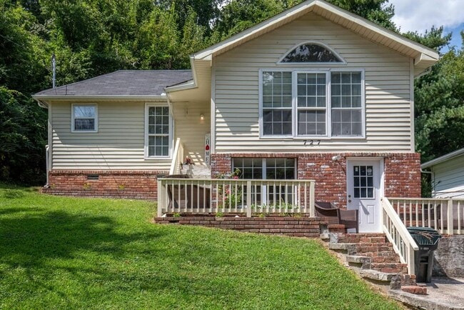 Building Photo - 727 Talley Rd