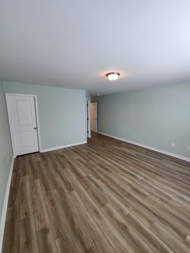Building Photo - 3639 White Wing Cir