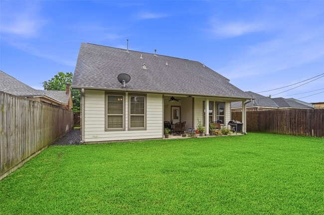 Building Photo - 1427 Scharpe St
