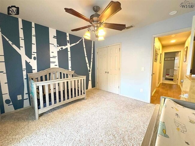 Building Photo - 4801 Shenandoah Dr
