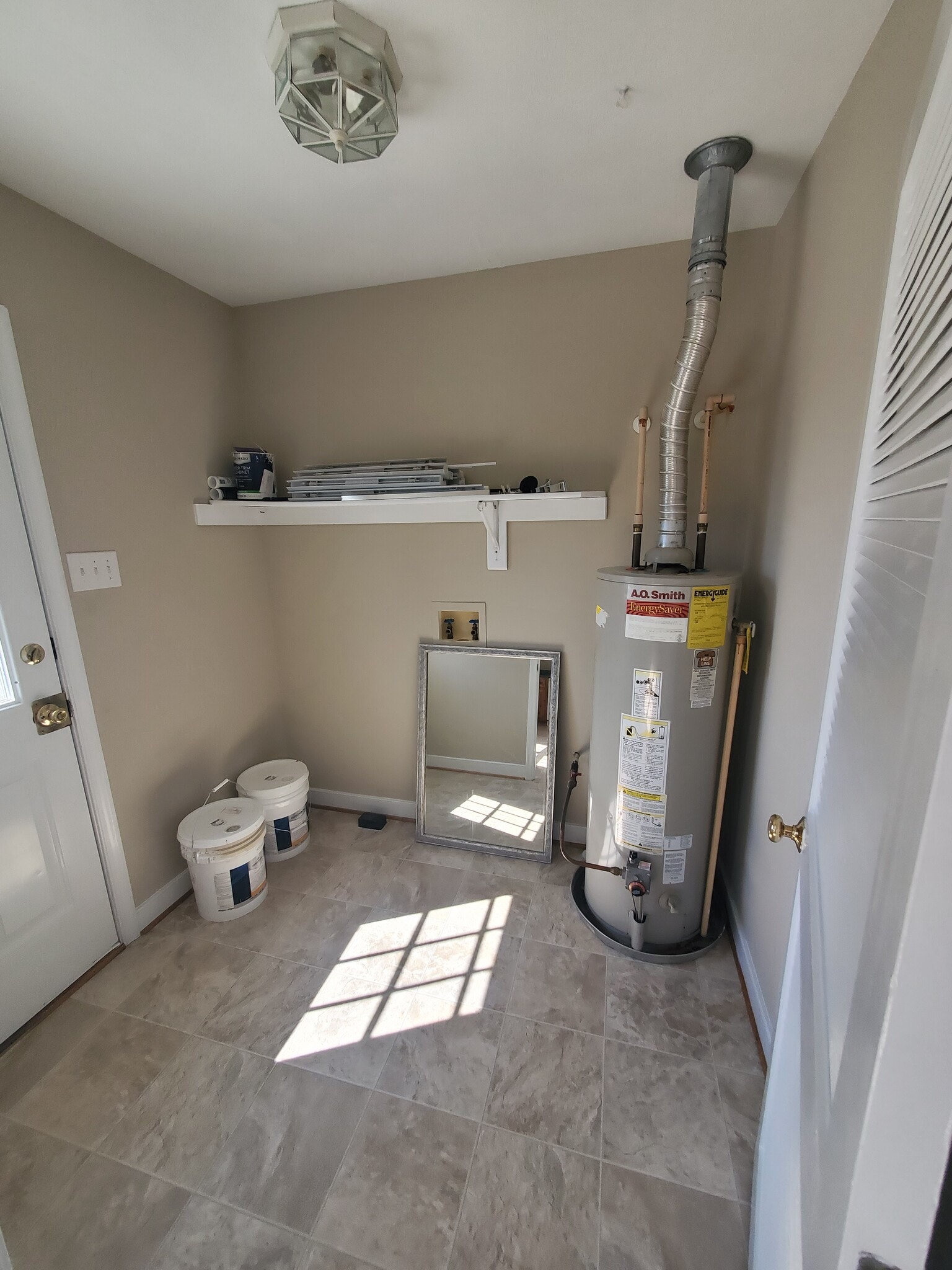 Building Photo - 7035 Evergreen Rd