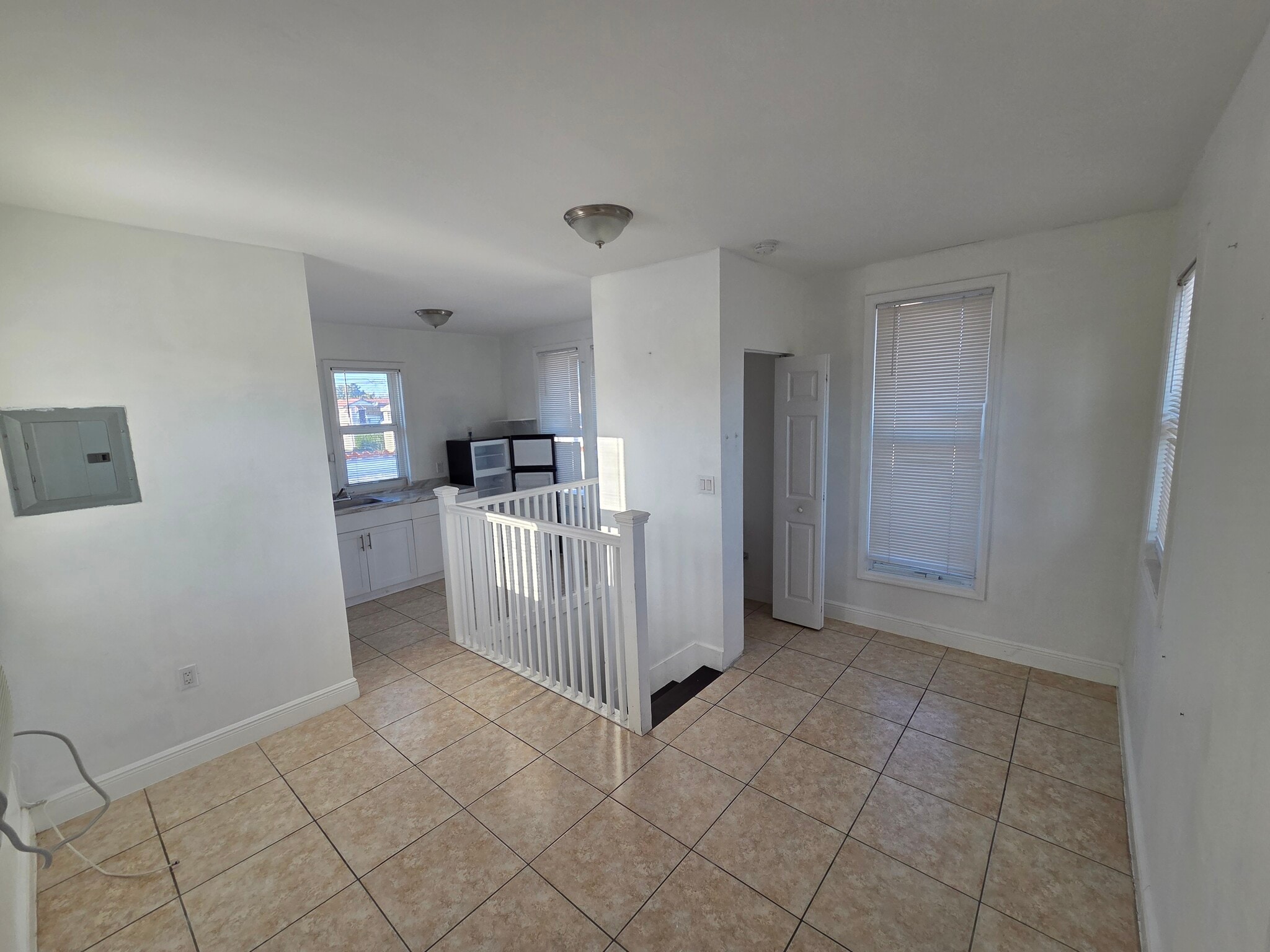 Building Photo - 1122 SW 17th Ave