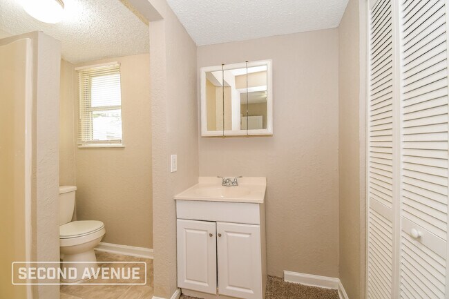 Building Photo - 7027 Barberie St