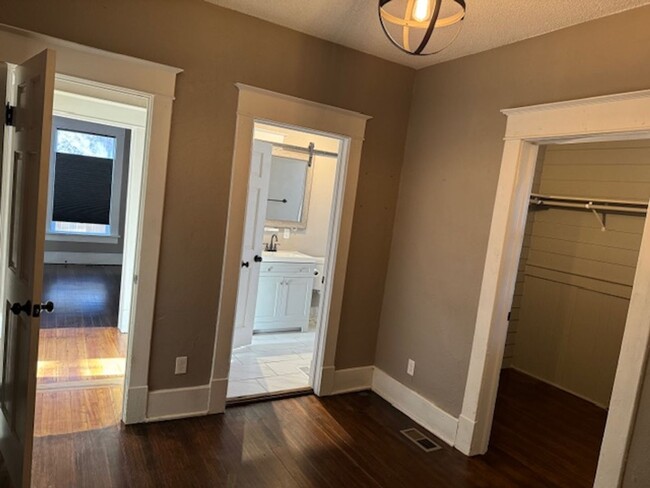 Building Photo - Charming 3BD/2BA Home in the Heart of Old ...