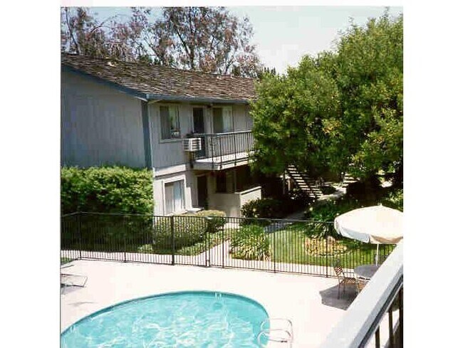 Building Photo - 466 Boynton Ave