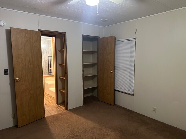 Building Photo - 1837 Gay St