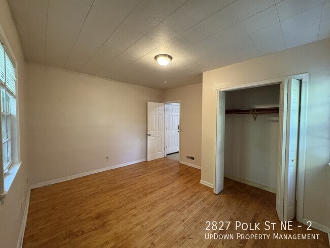 Building Photo - 2827 Polk St NE