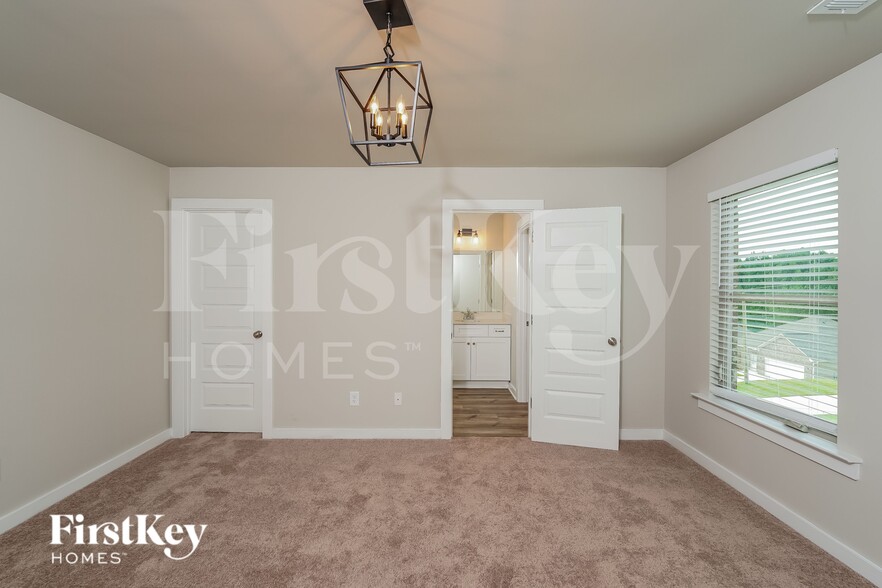 Building Photo - 1620 Brookhaven Dr