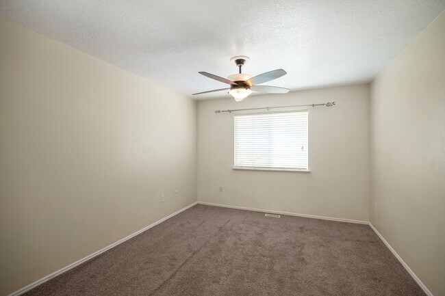 Building Photo - 955 N 1125 W