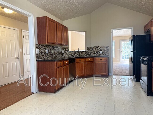 Building Photo - 1277 Poison Oak Ct SE