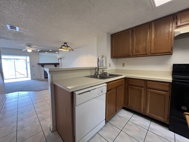 Building Photo - 3356 Fox Hunt Dr