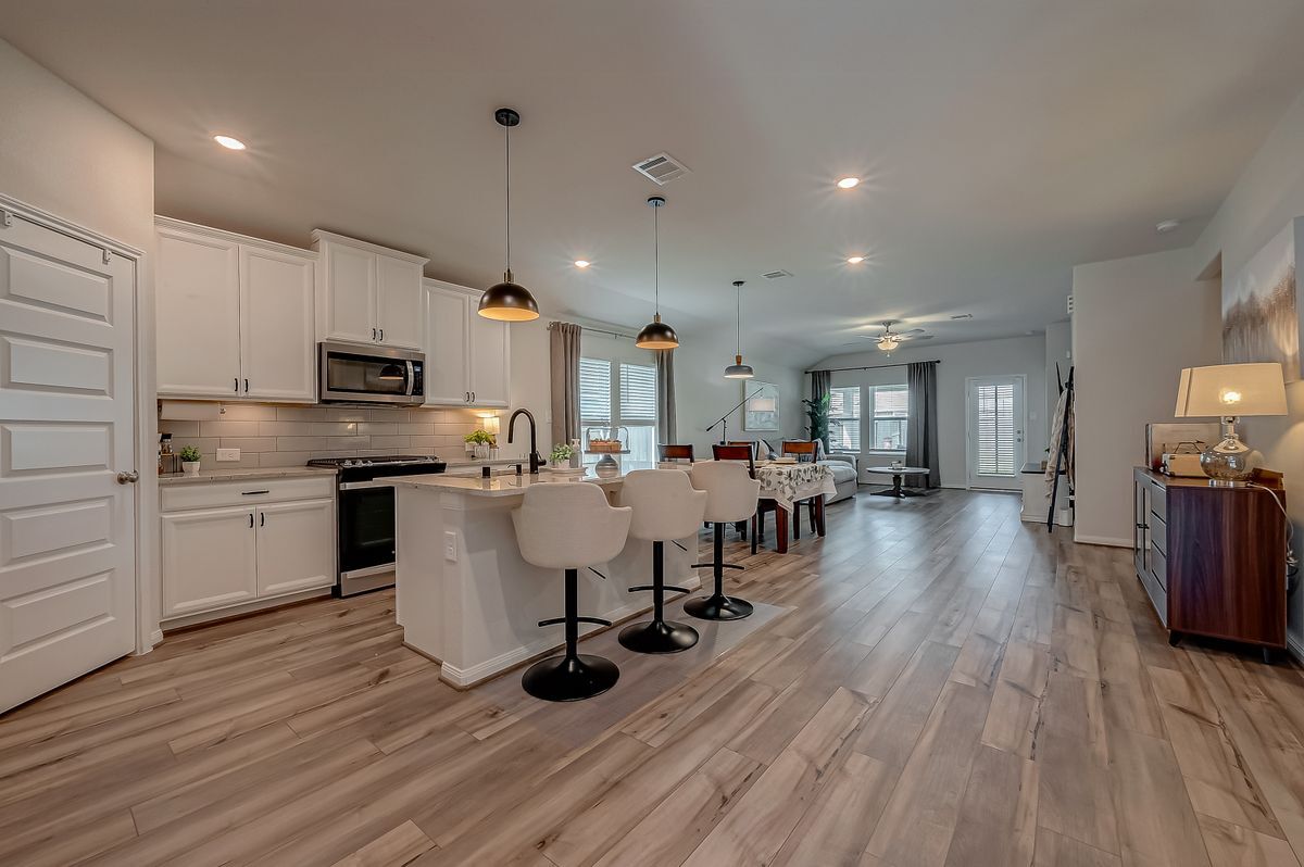 Building Photo - 2114 Cherryvale Dr