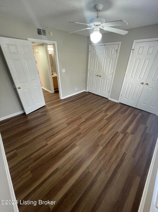 Building Photo - 2709 Grinstead Dr