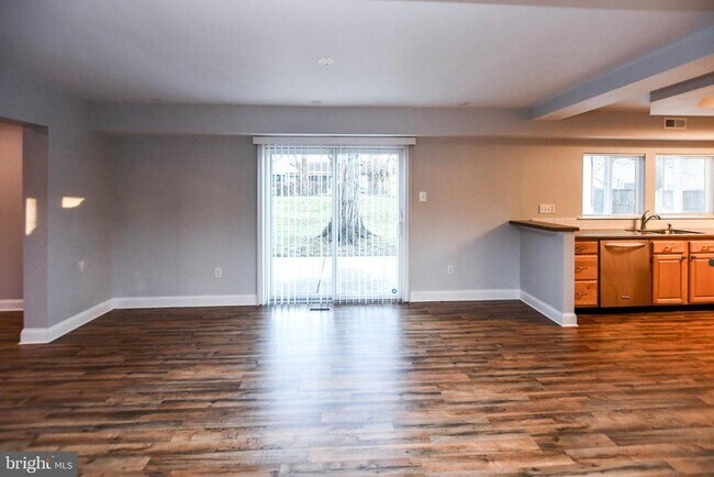 Building Photo - 1303 Port Echo Ln