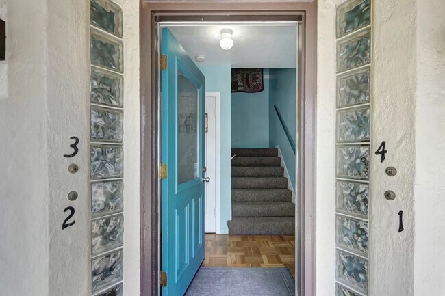 Building Photo - 3143 Freeport Blvd