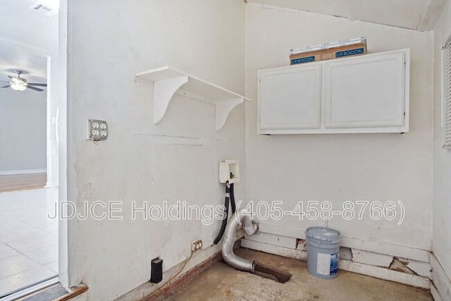 Building Photo - 312 E Jacobs Dr