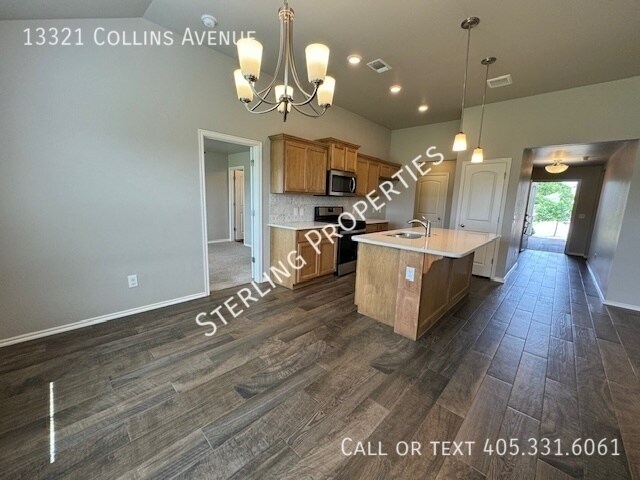 Building Photo - 13321 Collins Ave